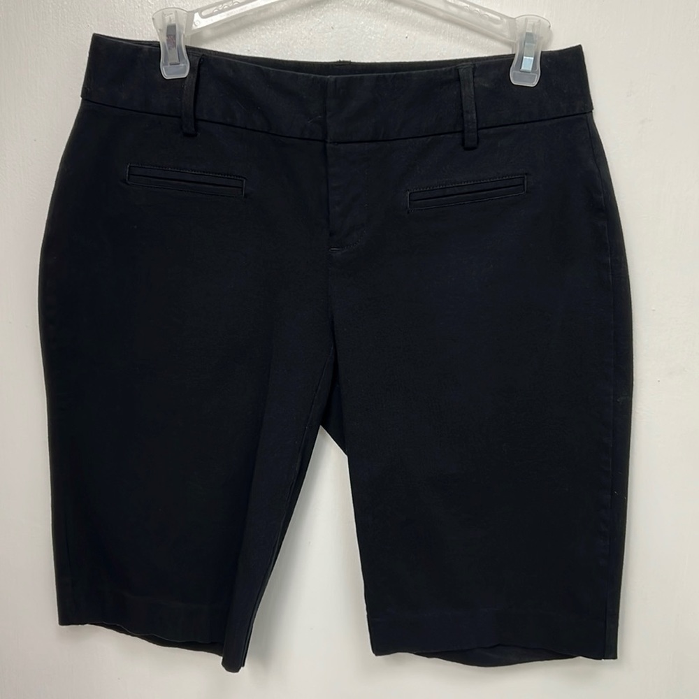 INC Black Shorts, Faux pockets in front & back 94% cotton 6% spandex, Sz 0